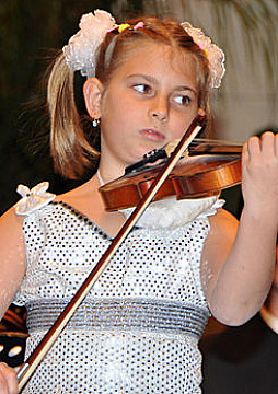 Watch Full Movie Violinists - Watch Trailer
